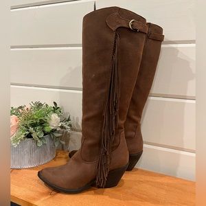 NWOT Carl’s Boots 👢